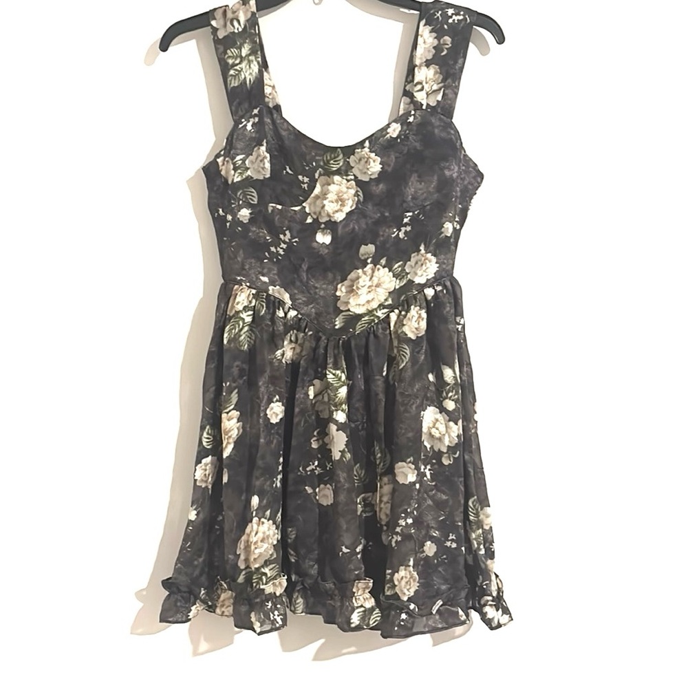 DLM Fashion Size Small Cottagecoreβ Floral Sleeveless Dress